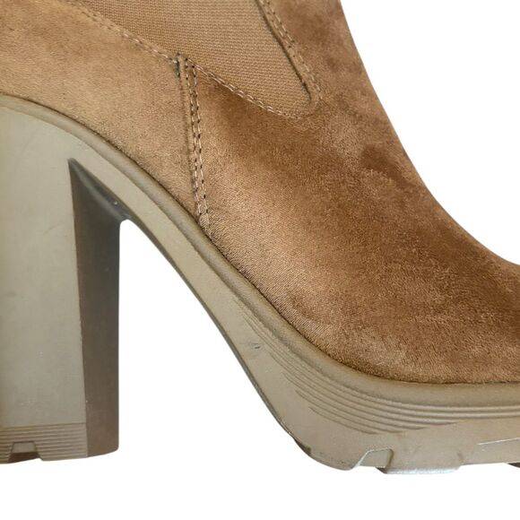 Nine West REAM 2 Chelsea Heeled Booties Natural Suede Block Round Toe Women’s 9 - Picture 3 of 12